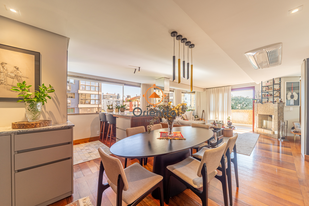 Apartamento com 223m², 3 dormitórios no bairro Petrópolis em Porto Alegre para Comprar