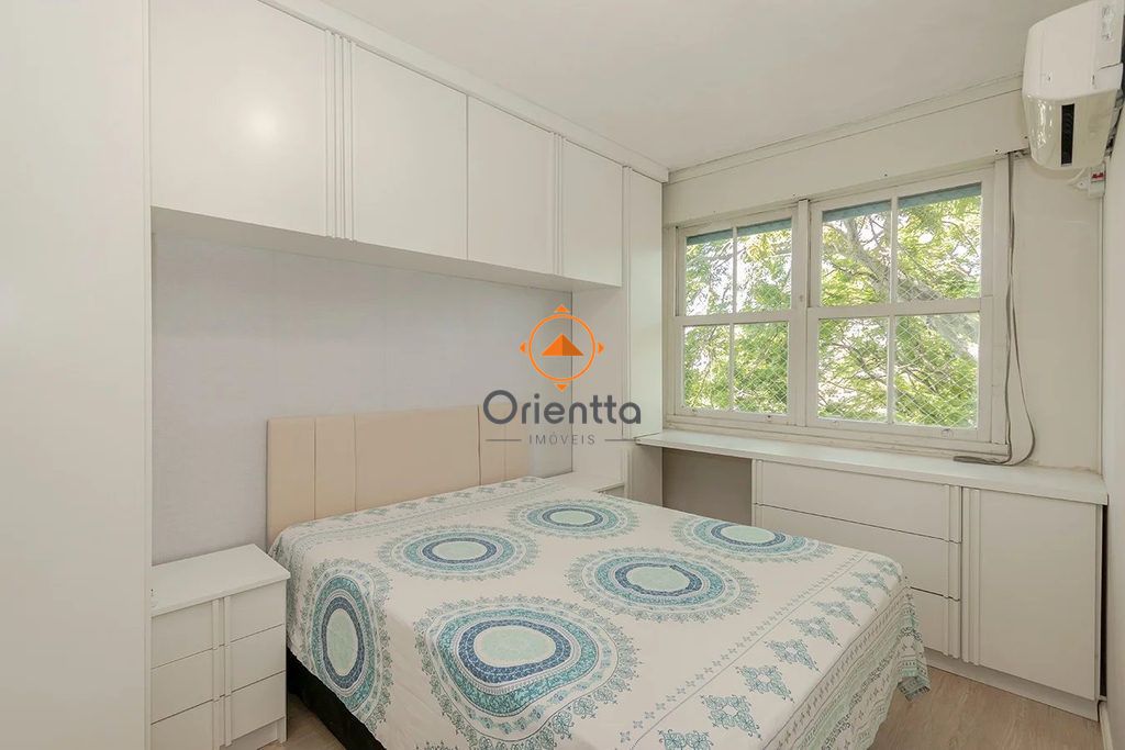 Apartamento com 53m², 2 dormitórios no bairro Santana em Porto Alegre para Comprar