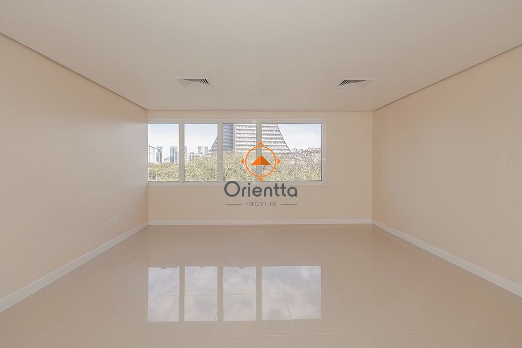 Sala Comercial com 43m² no bairro Centro Histórico em Porto Alegre para Comprar