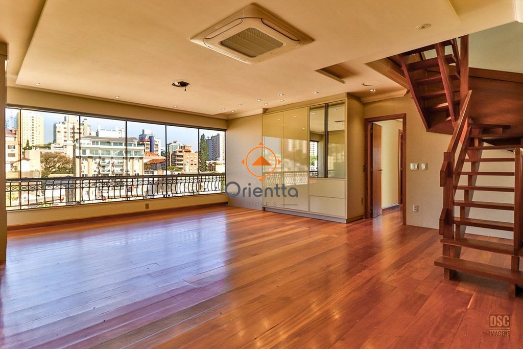 Cobertura com 235m², 3 dormitórios no bairro Higienópolis em Porto Alegre para Comprar