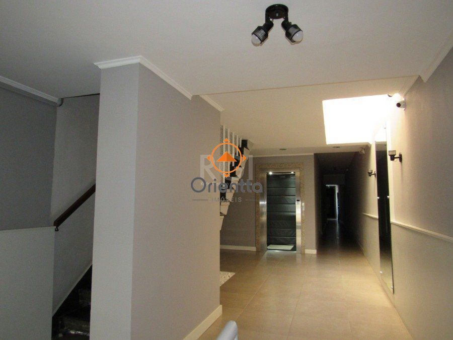 Apartamento, 1 dormitório no bairro Floresta em Porto Alegre para Comprar