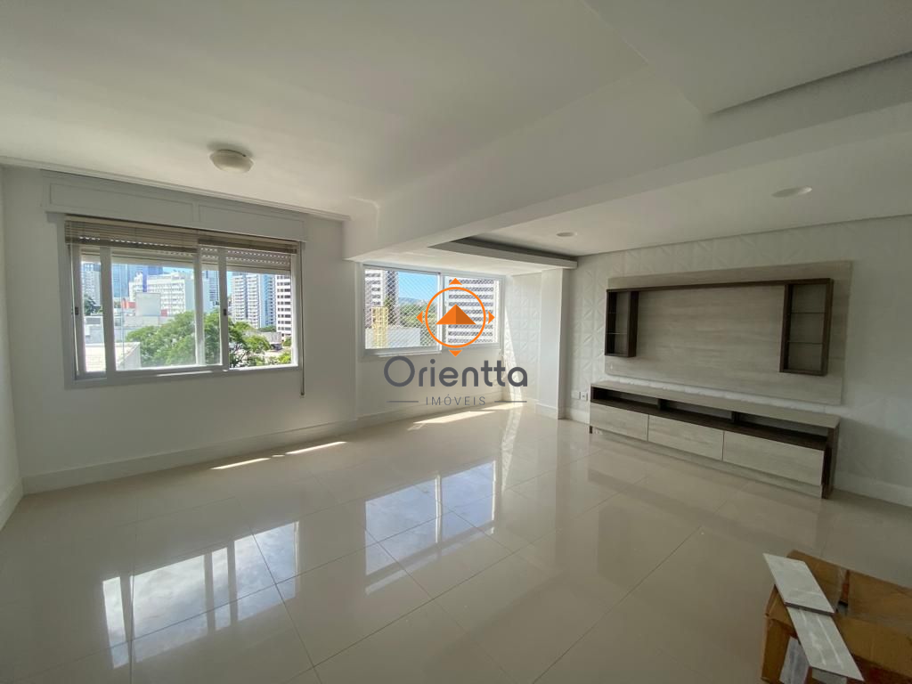 Cobertura com 130m², 2 dormitórios no bairro Rio Branco em Porto Alegre para Comprar