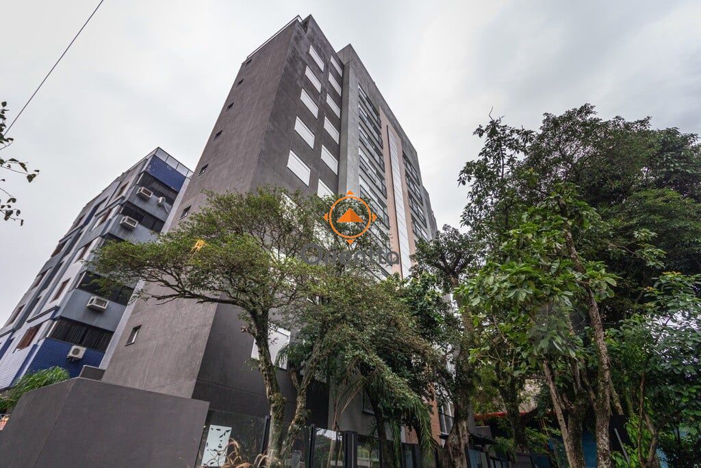 Cobertura com 130m², 2 dormitórios no bairro Menino Deus em Porto Alegre para Comprar
