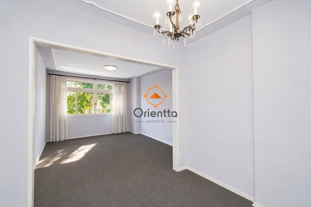 Apartamento com 124m², 3 dormitórios no bairro Independência em Porto Alegre para Comprar