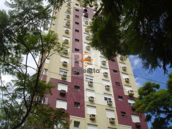Apartamento, 2 dormitórios no bairro Floresta em Porto Alegre para Comprar