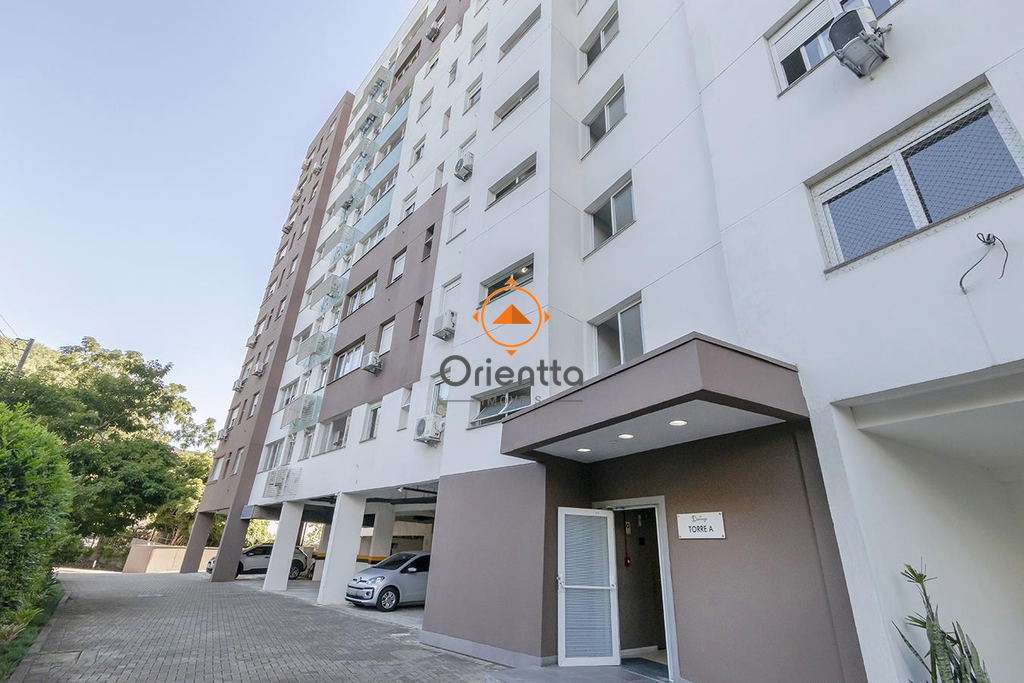 Apartamento com 65m², 3 dormitórios no bairro Azenha em Porto Alegre para Comprar