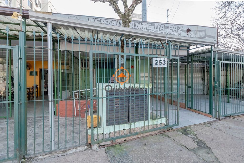 Loja com 74m² no bairro Humaitá em Porto Alegre para Comprar