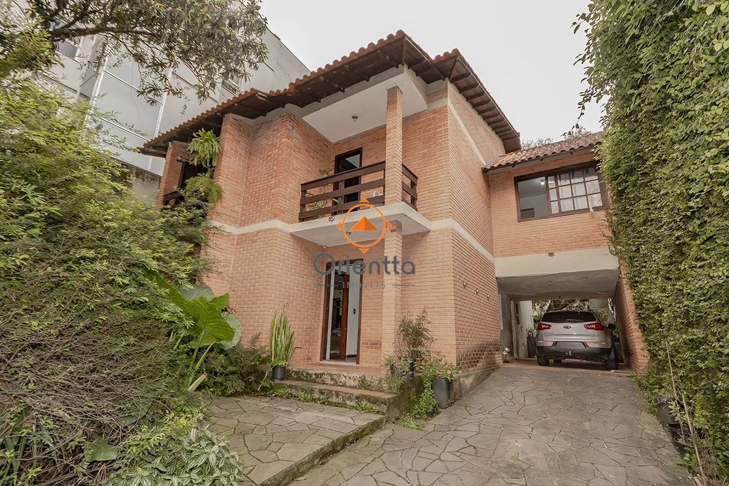 Casa com 285m², 3 dormitórios no bairro Jardim Botânico em Porto Alegre para Comprar