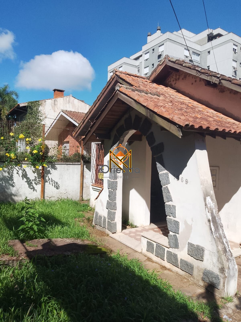 Casa com 72m², 3 dormitórios no bairro Cristal em Porto Alegre para Comprar