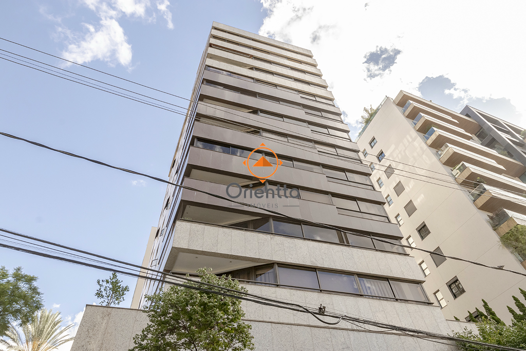 Triplex com 705m², 3 dormitórios no bairro Bela Vista em Porto Alegre para Comprar