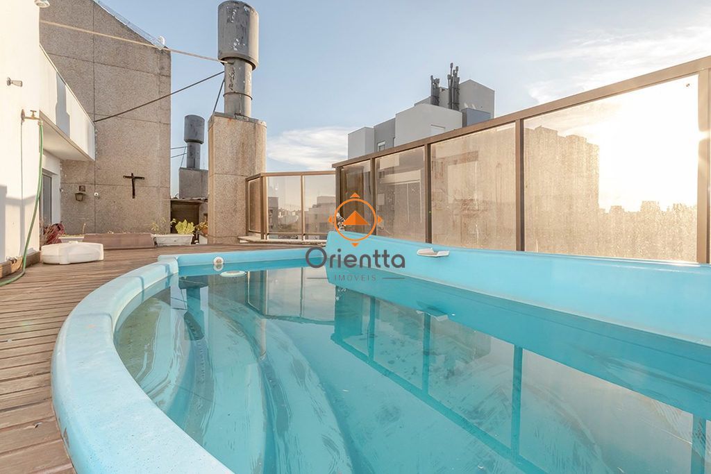 Cobertura com 137m², 3 dormitórios no bairro Nonoai em Porto Alegre para Comprar