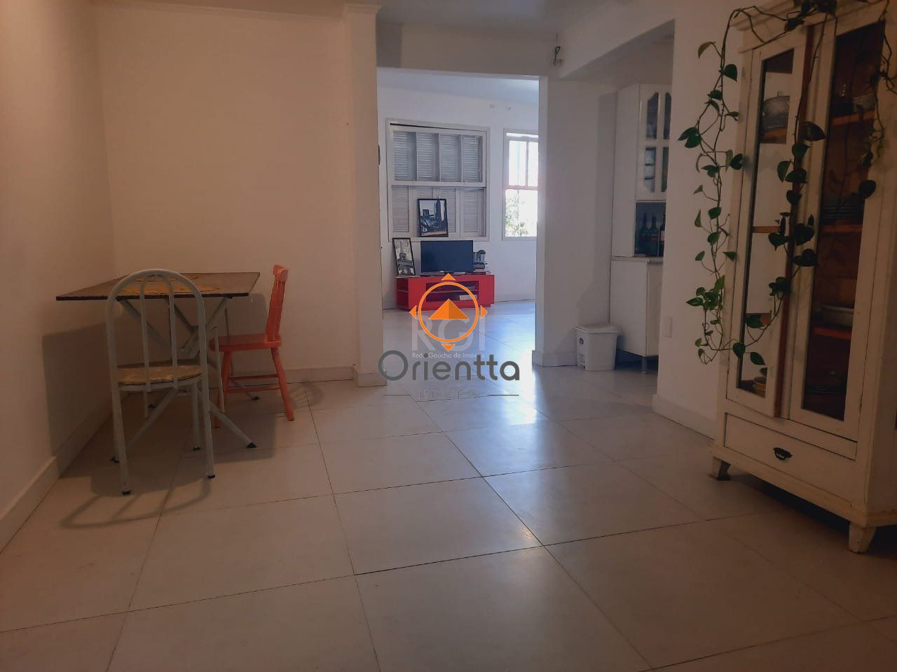 Apartamento, 2 dormitórios no bairro Floresta em Porto Alegre para Comprar