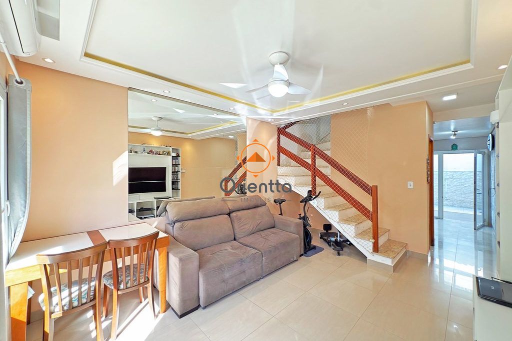 Casa de Condomínio com 99m², 3 dormitórios no bairro Hípica em Porto Alegre para Comprar