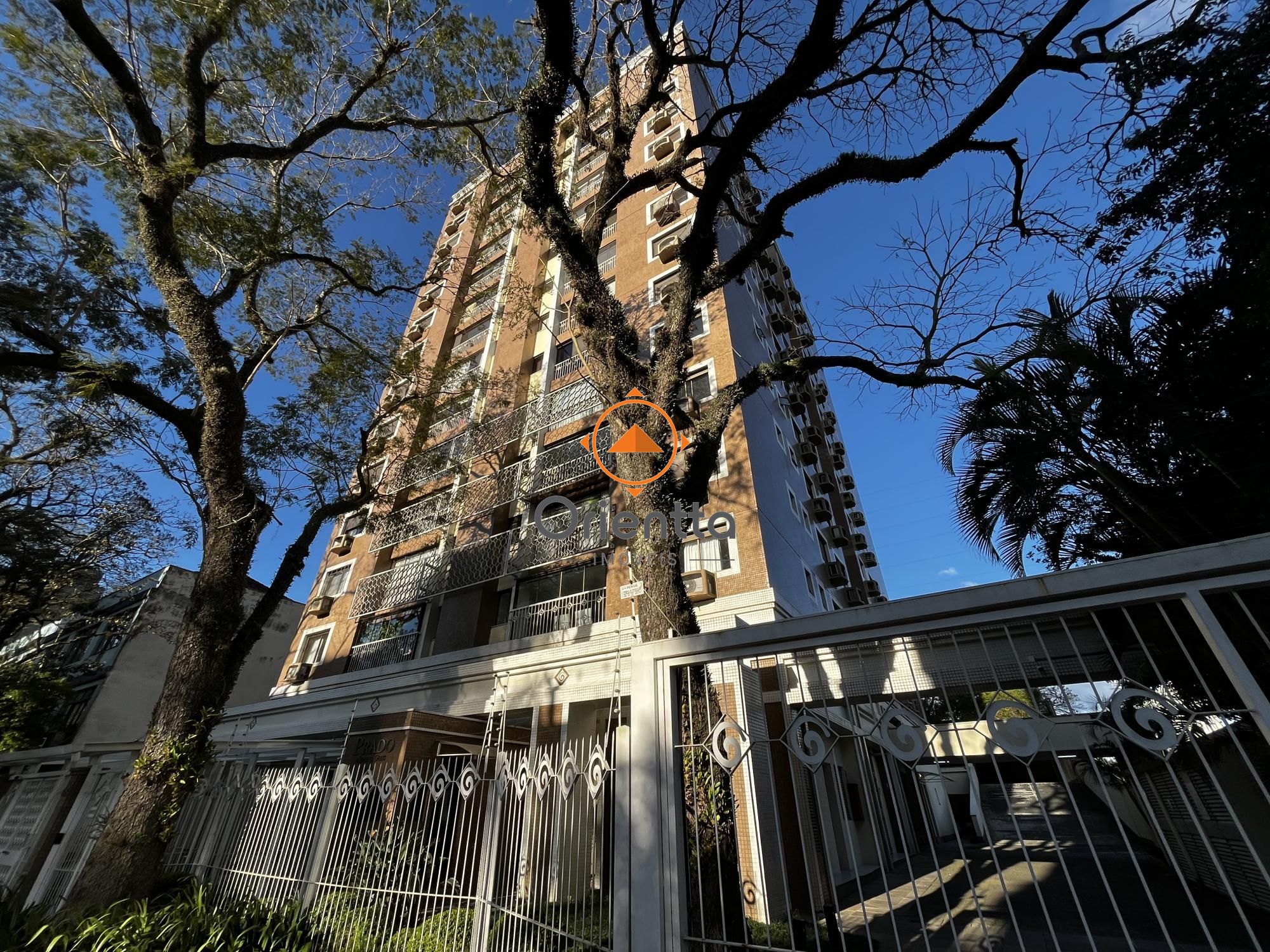 Apartamento, 3 dormitórios no bairro Menino Deus em Porto Alegre para Comprar