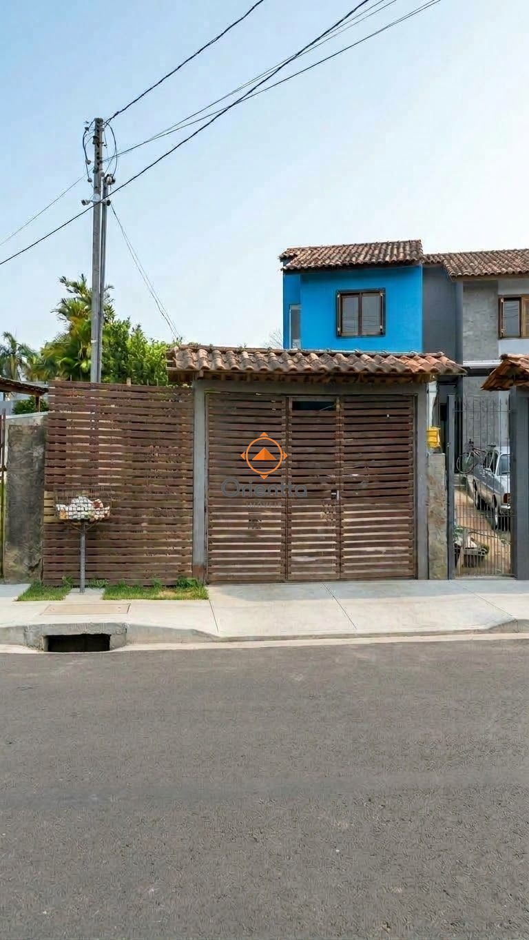Sobrado, 2 dormitórios no bairro Restinga em Porto Alegre para Comprar