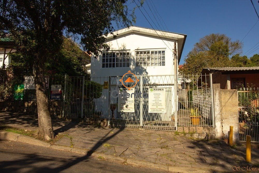 Casa, 3 dormitórios no bairro Tristeza em Porto Alegre para Comprar