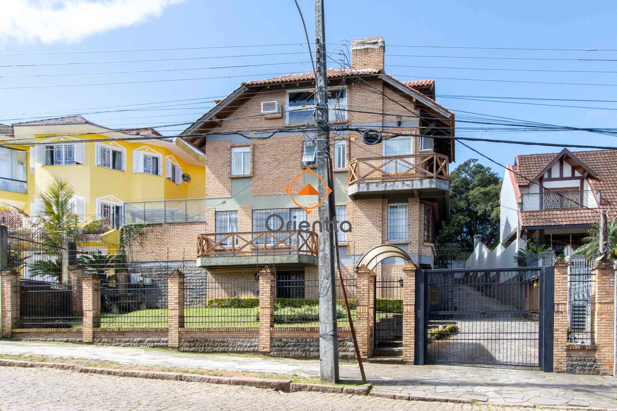 Casa de Condomínio com 296m², 3 dormitórios no bairro Jardim Isabel em Porto Alegre para Comprar