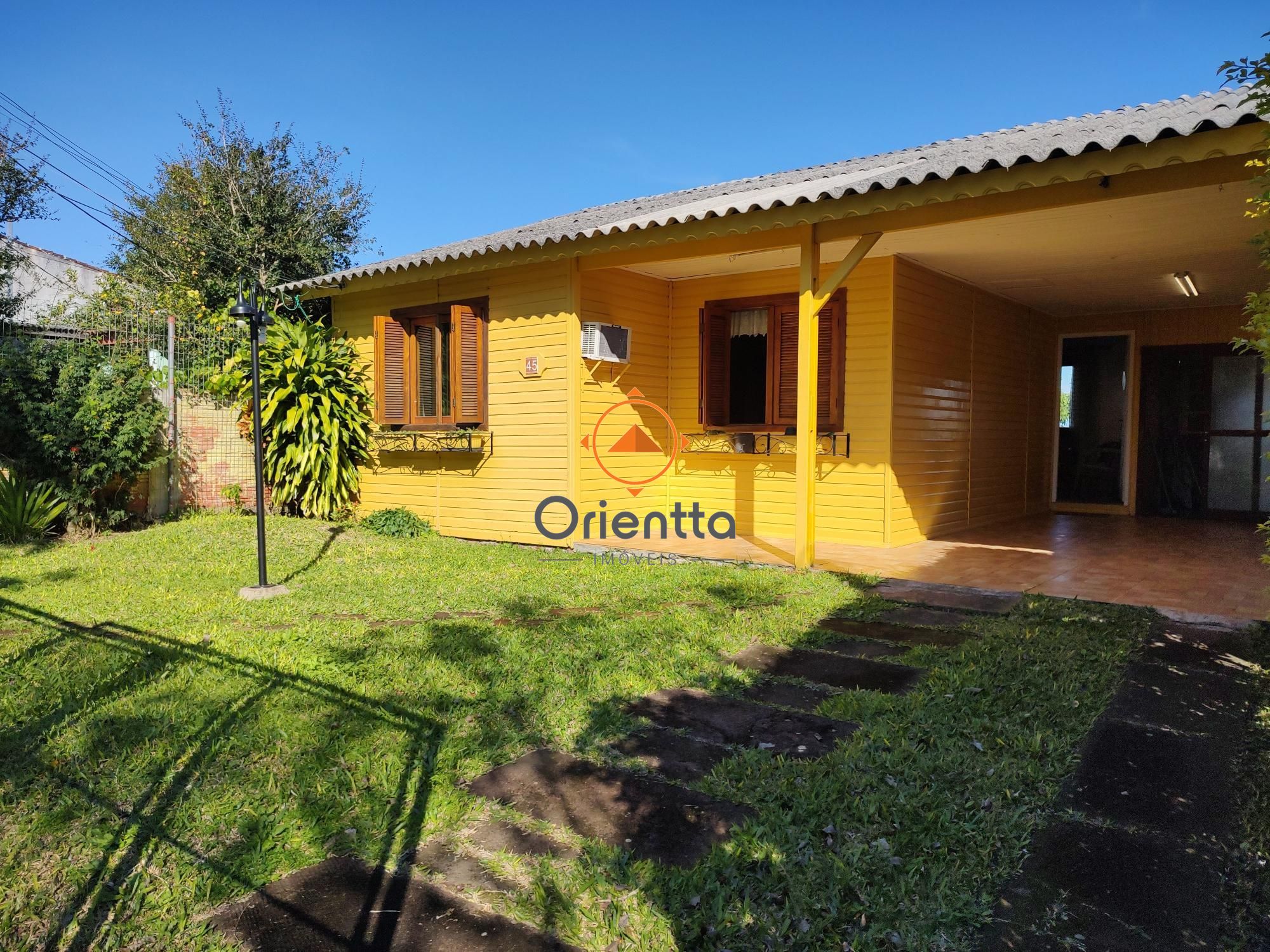 Casa com 80m², 2 dormitórios no bairro Espírito Santo em Porto Alegre para Comprar