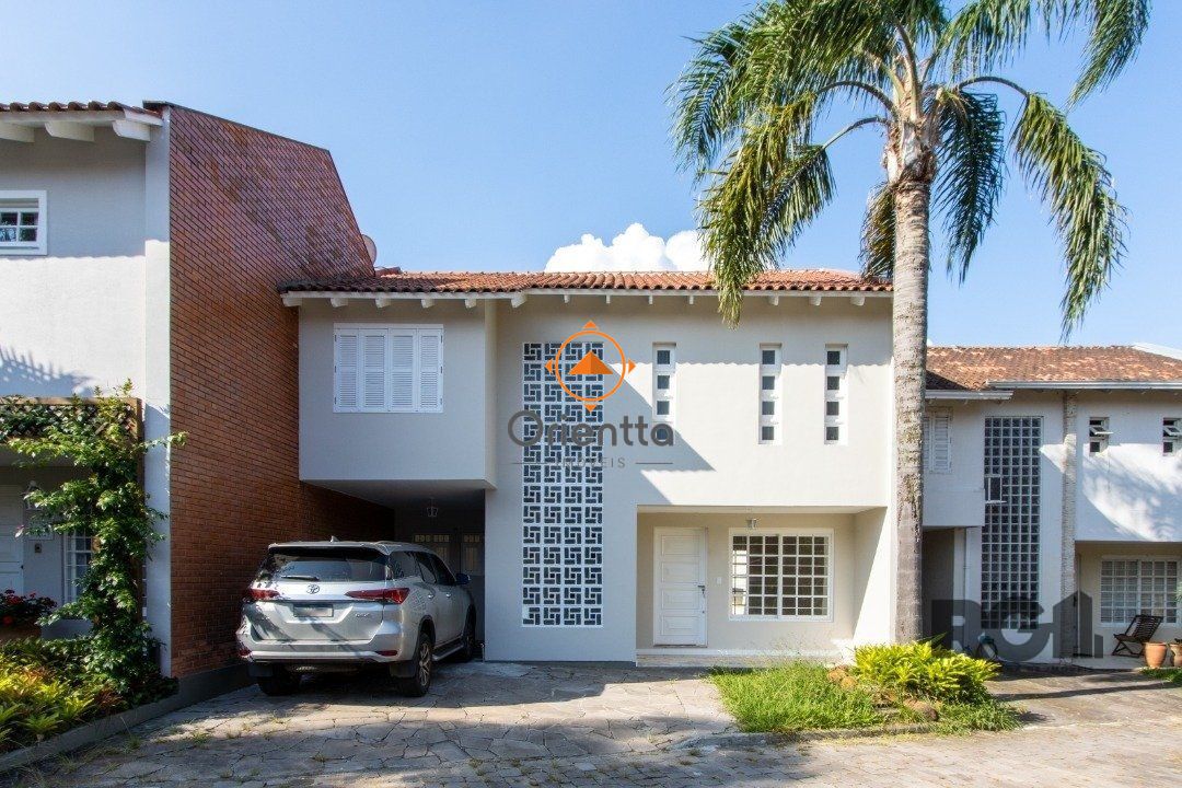 Casa de Condomínio com 221m², 4 dormitórios no bairro Ipanema em Porto Alegre para Comprar