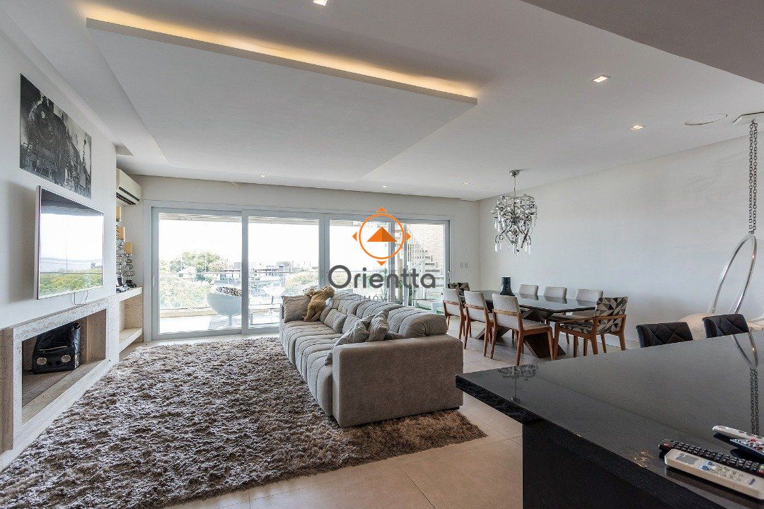 Cobertura, 3 dormitórios no bairro Cristal em Porto Alegre para Comprar