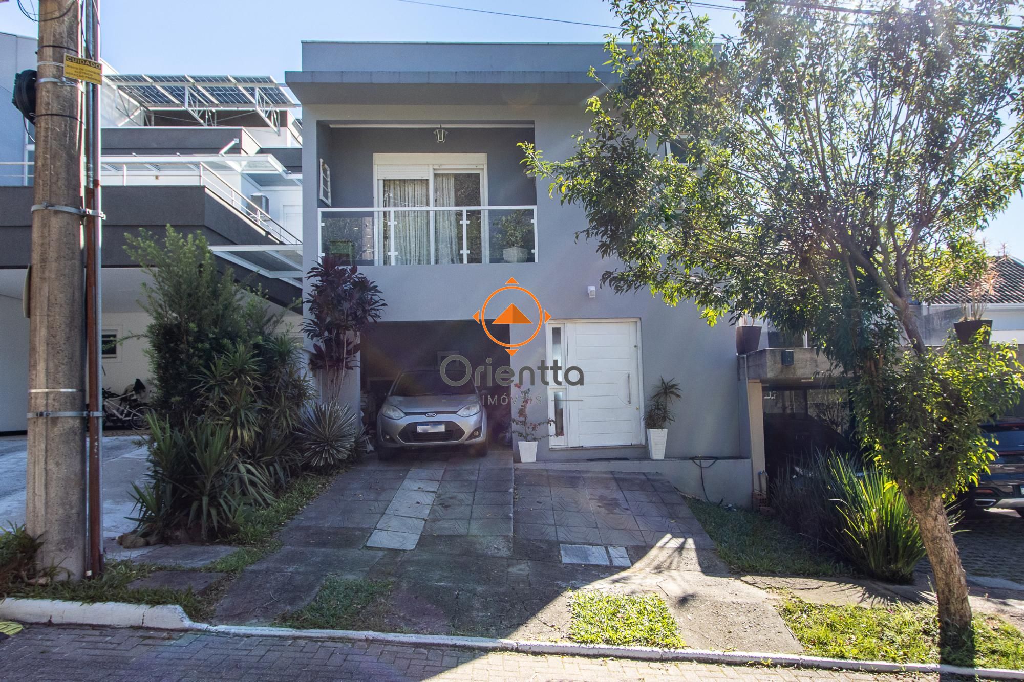 Casa de Condomínio, 3 dormitórios no bairro Vila Nova em Porto Alegre para Comprar