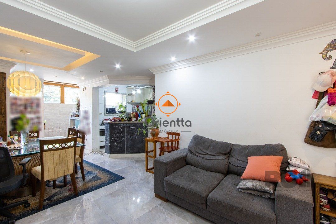 Casa de Condomínio com 139m², 3 dormitórios no bairro Cavalhada em Porto Alegre para Comprar