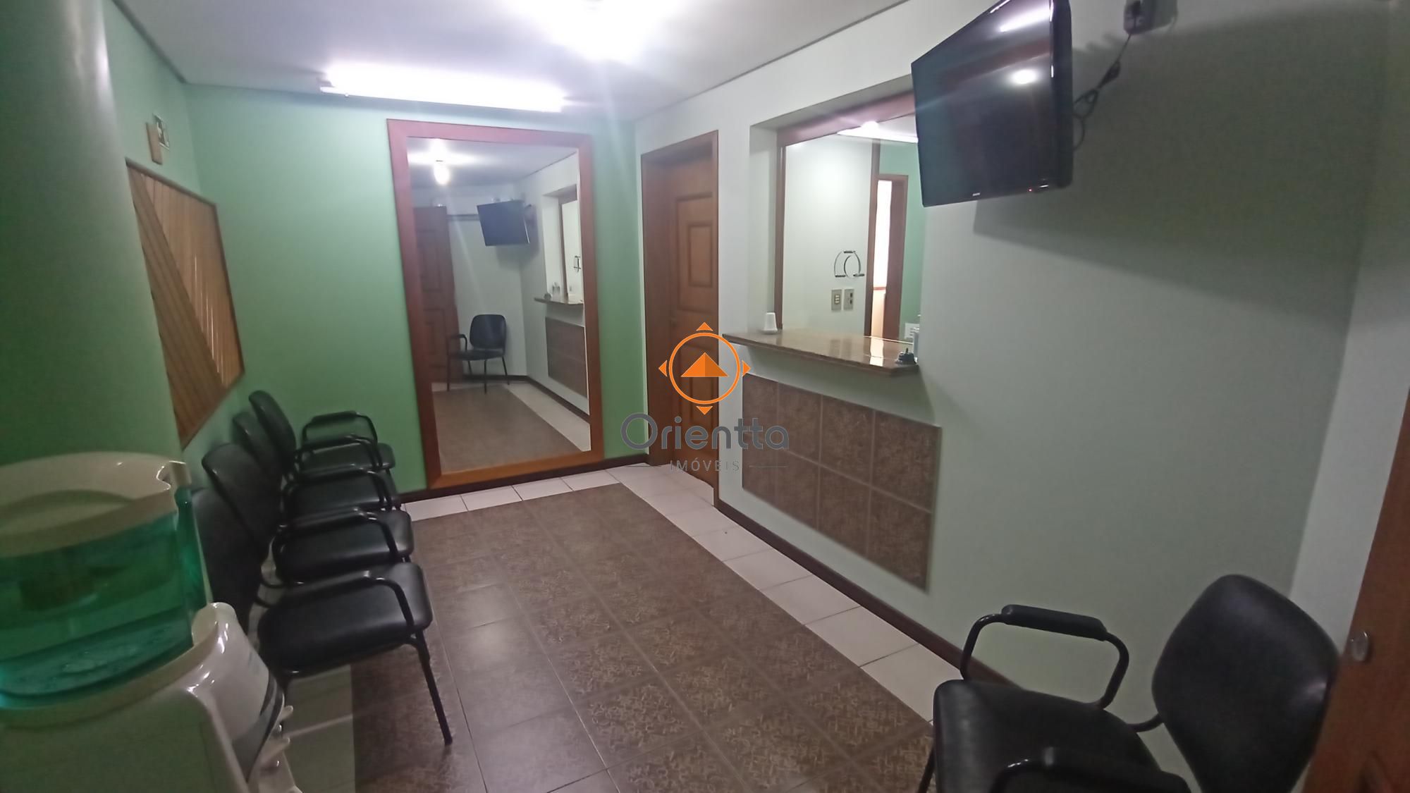 Sala Comercial, 3 dormitórios no bairro Centro Histórico em Porto Alegre para Comprar