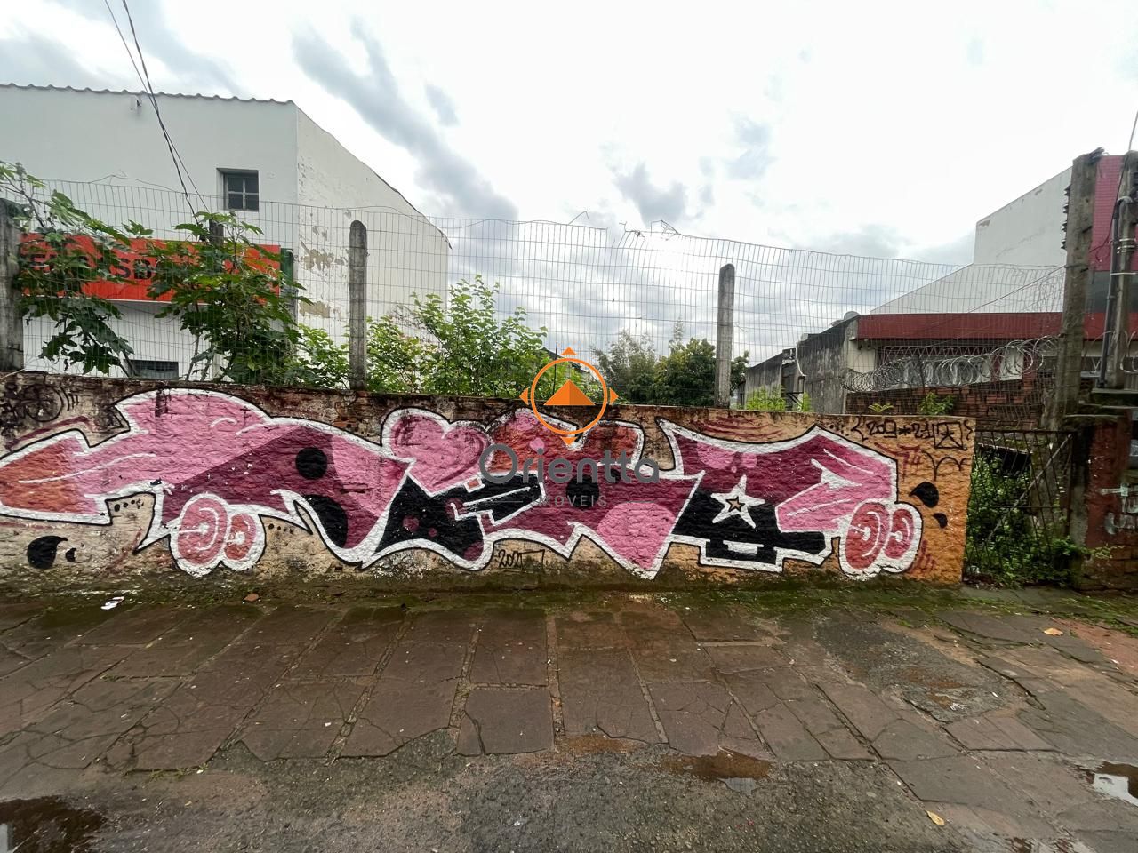 Terreno com 400m² no bairro Nonoai em Porto Alegre para Comprar