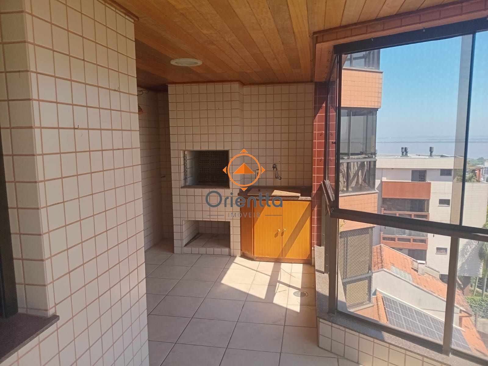 Apartamento, 3 dormitórios no bairro Menino Deus em Porto Alegre para Comprar