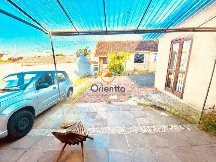 Casa com 124m², 4 dormitórios no bairro Camaquã em Porto Alegre para Comprar