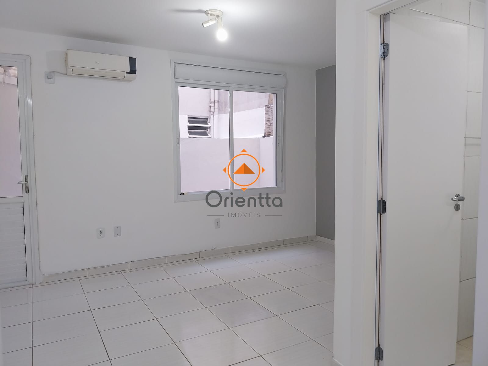 Apartamento, 1 dormitório no bairro Santana em Porto Alegre para Comprar