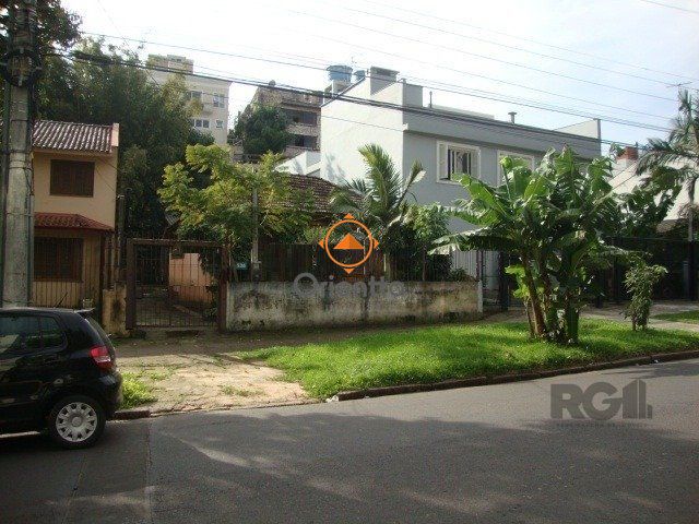 Terreno com 407m² no bairro Chácara das Pedras em Porto Alegre para Comprar