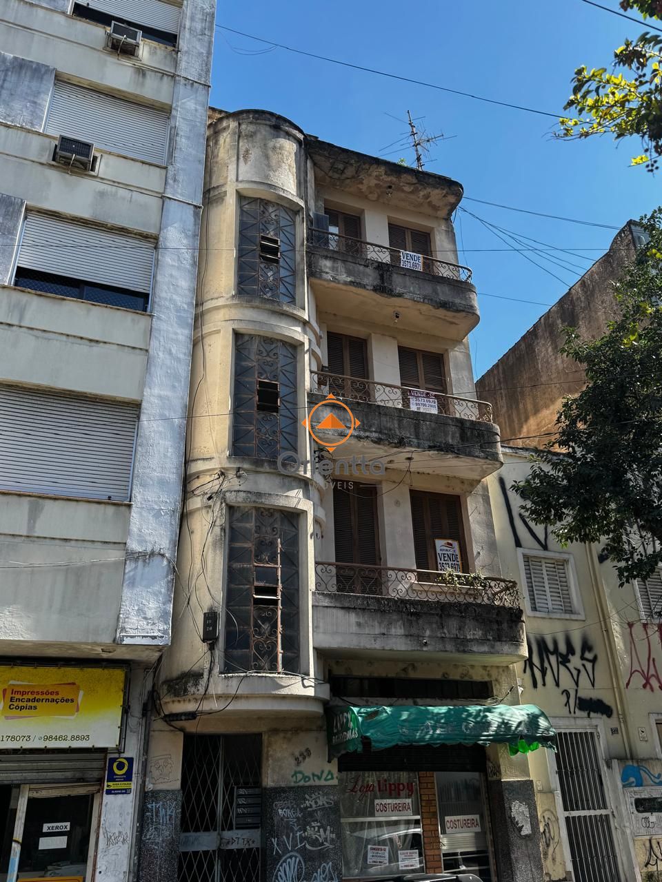 Loja no bairro Centro Histórico em Porto Alegre para Comprar