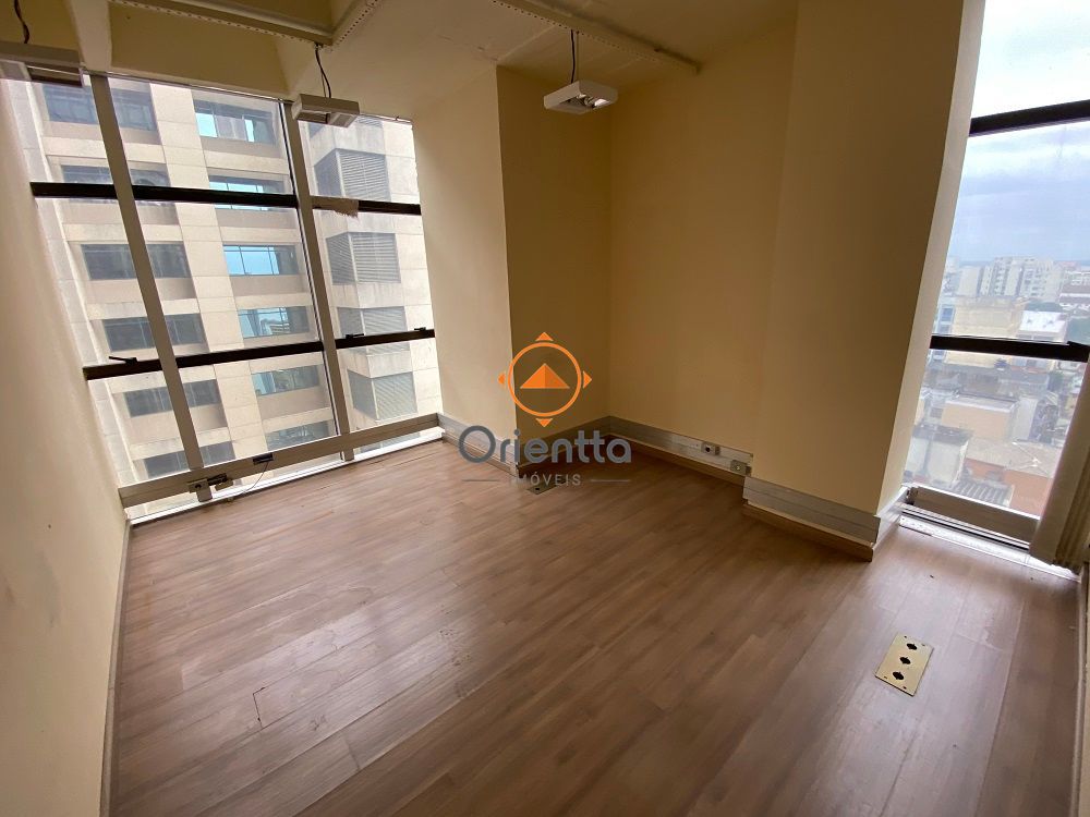 Sala Comercial no bairro Centro Histórico em Porto Alegre para Comprar