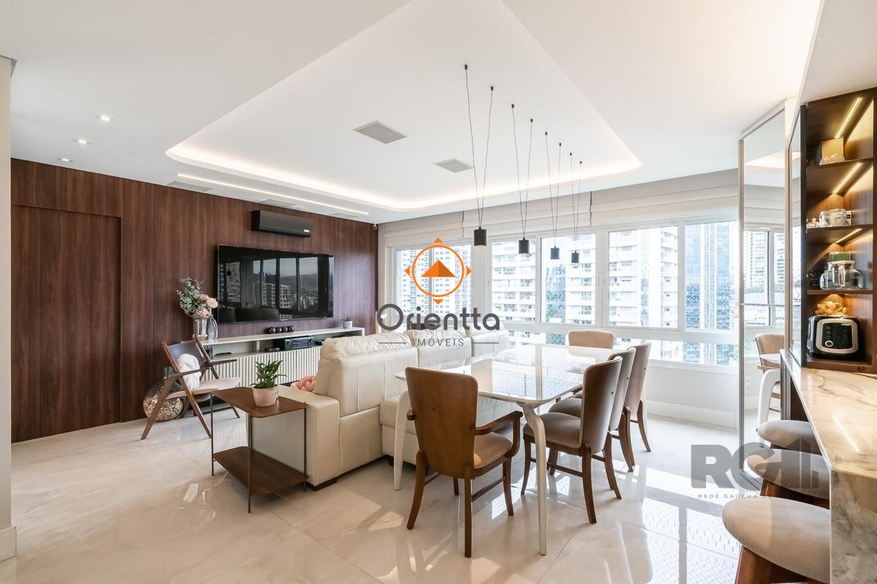 Cobertura, 3 dormitórios no bairro Petrópolis em Porto Alegre para Comprar