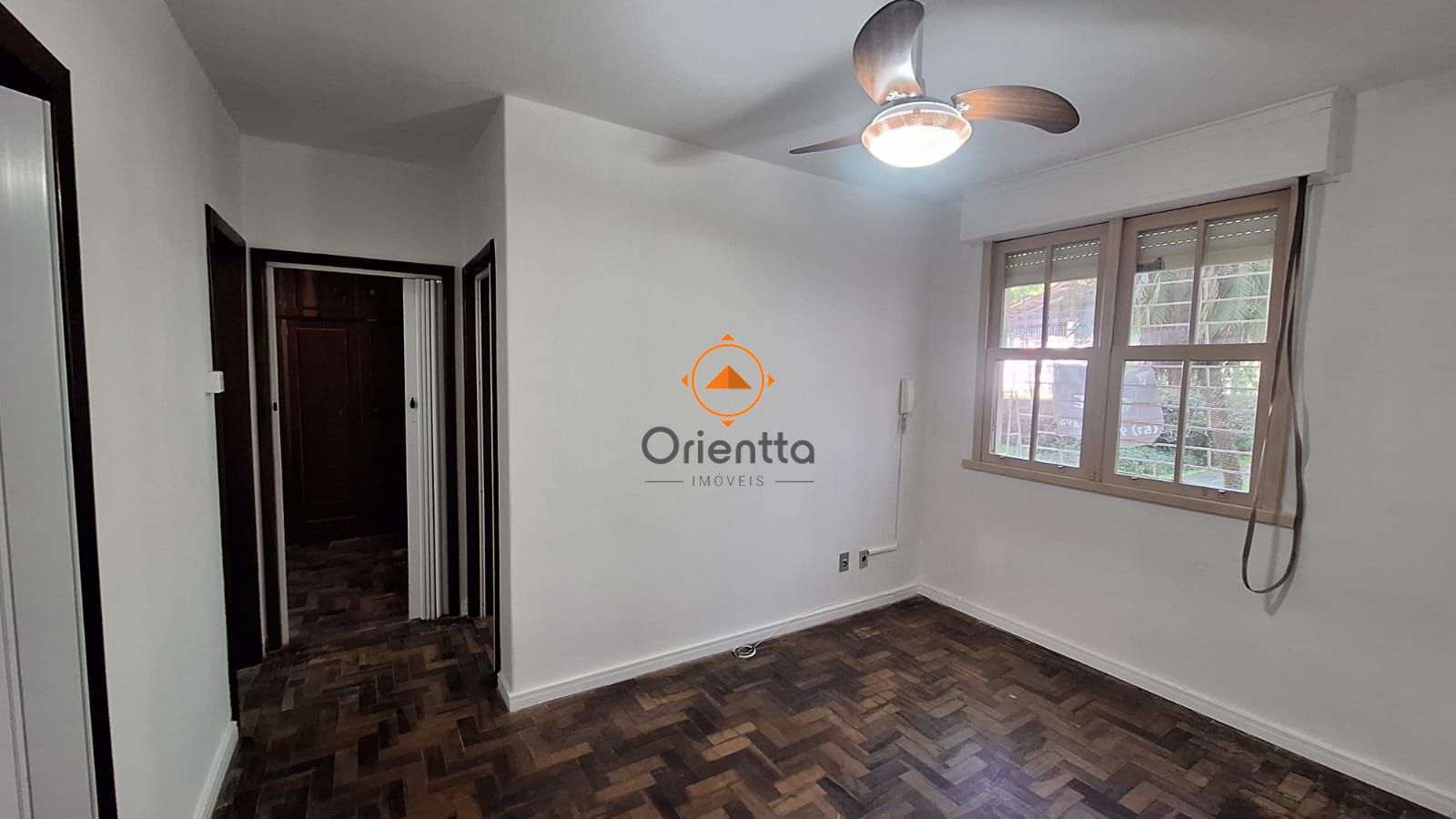 Apartamento, 2 dormitórios no bairro Santo Antônio em Porto Alegre para Comprar