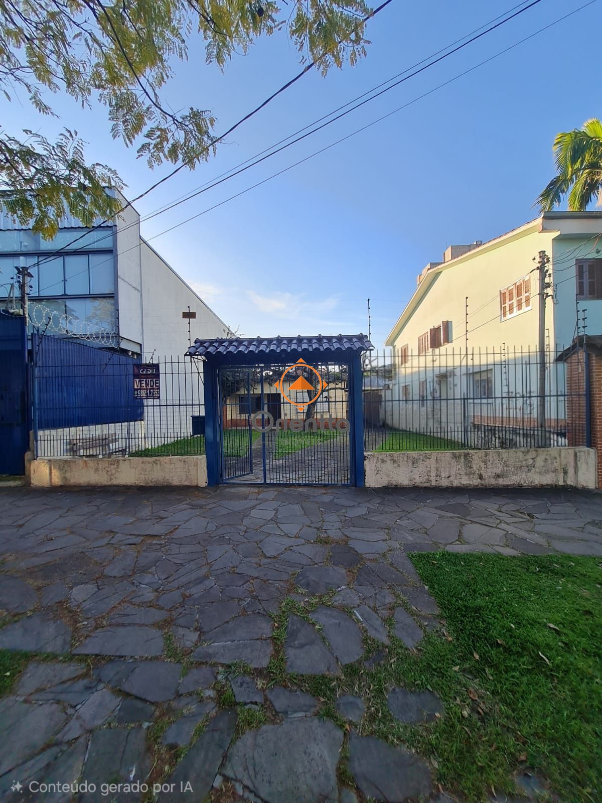 Casa, 3 dormitórios no bairro Partenon em Porto Alegre para Comprar
