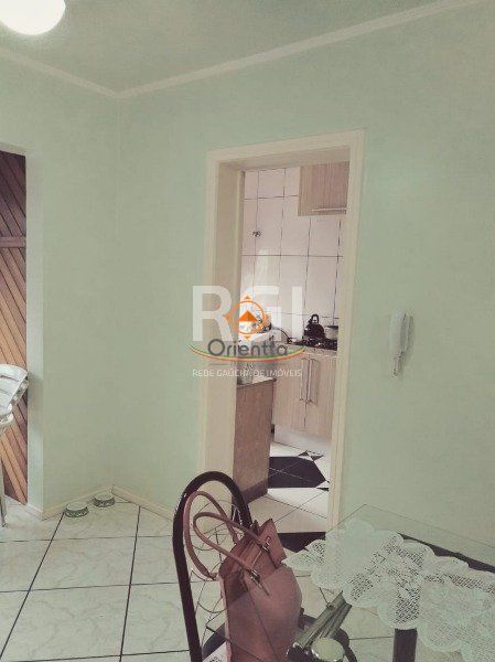 Apartamento, 3 dormitórios no bairro Vila Nova em Porto Alegre para Comprar