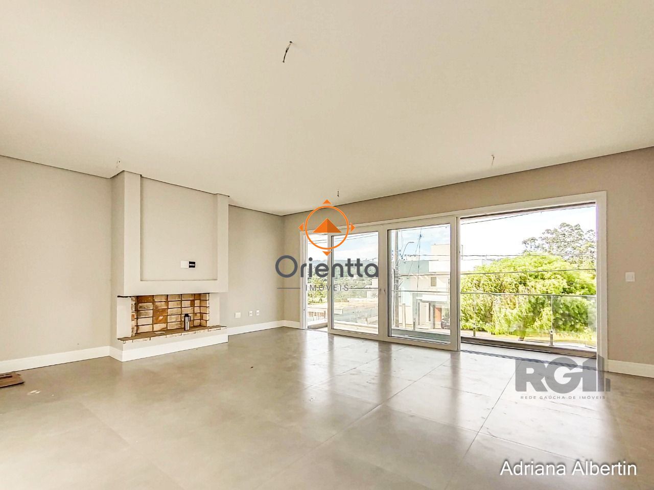 Casa de Condomínio com 276m², 3 dormitórios no bairro Alphaville em Porto Alegre para Comprar