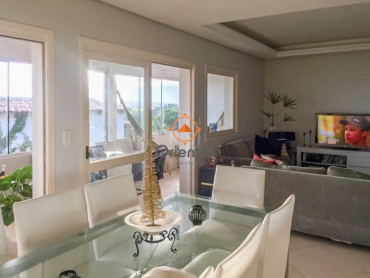 Casa com 280m², 3 dormitórios no bairro Sétimo Céu em Porto Alegre para Comprar