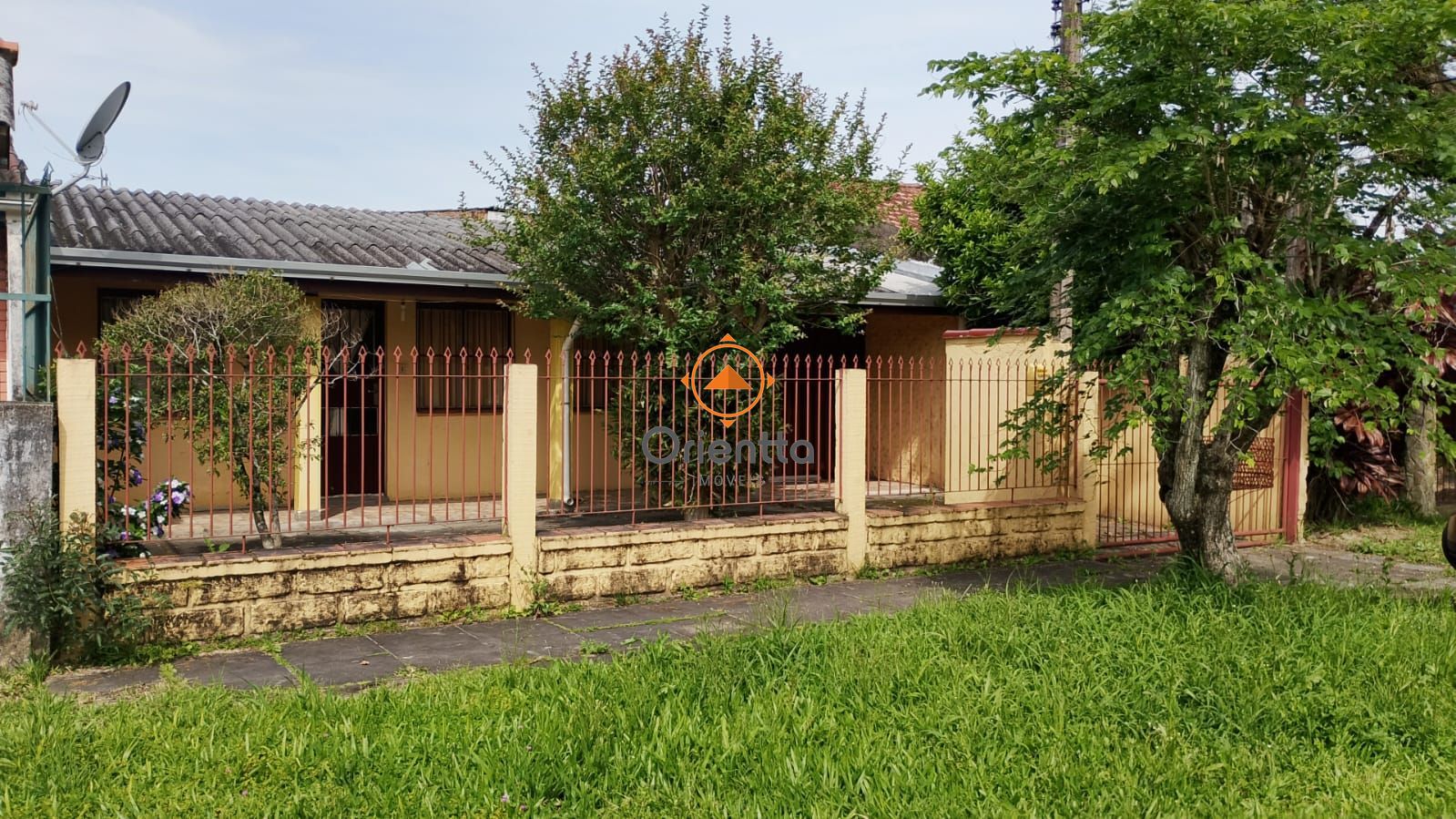 Casa, 2 dormitórios no bairro Hípica em Porto Alegre para Comprar