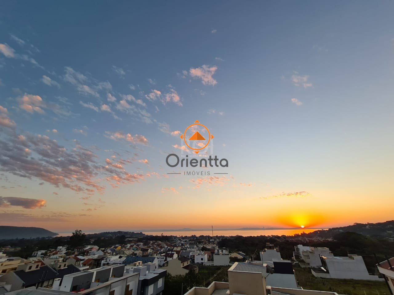 Terreno com 200m² no bairro Guarujá em Porto Alegre para Comprar