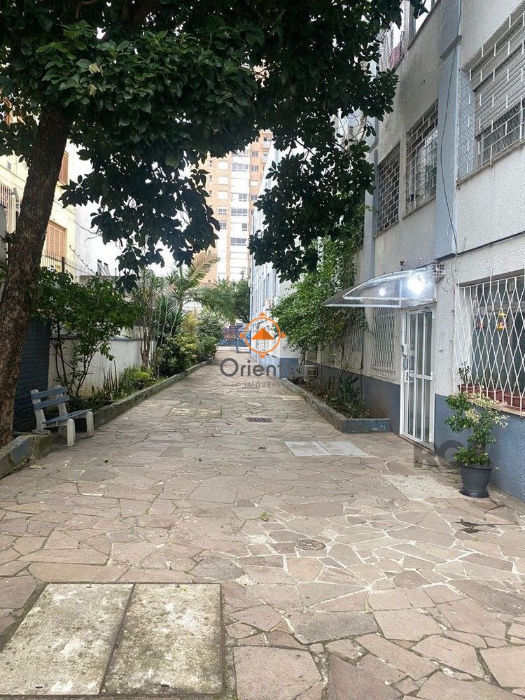 Apartamento, 2 dormitórios no bairro Menino Deus em Porto Alegre para Comprar
