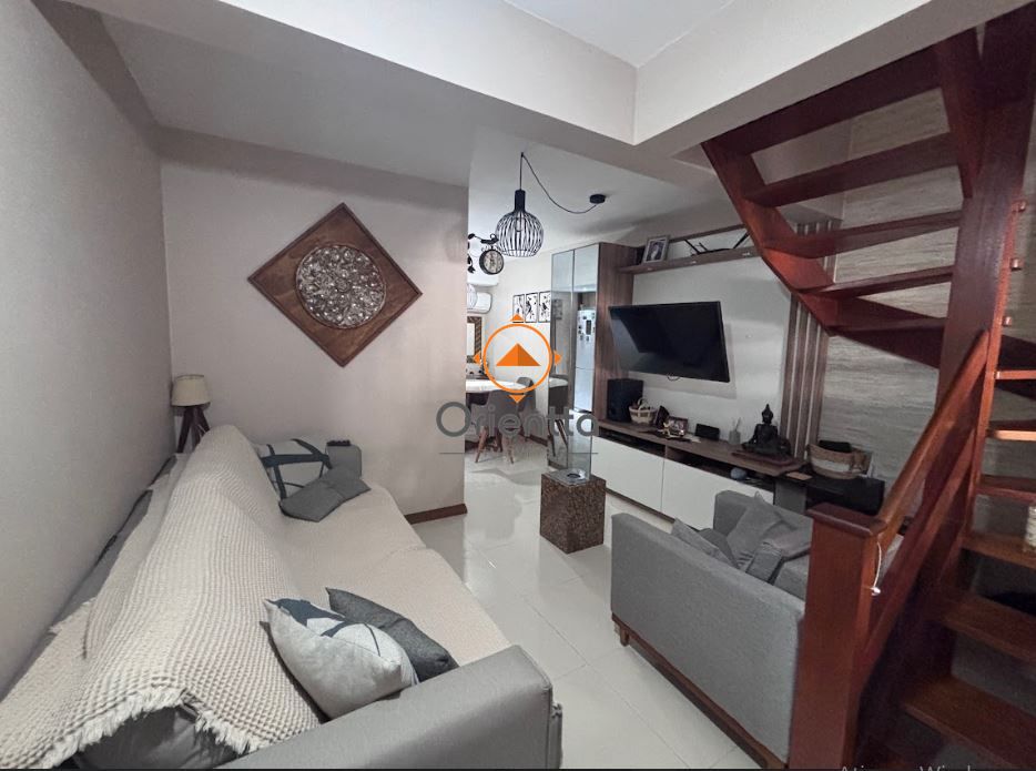 Casa, 3 dormitórios no bairro Guarujá em Porto Alegre para Comprar