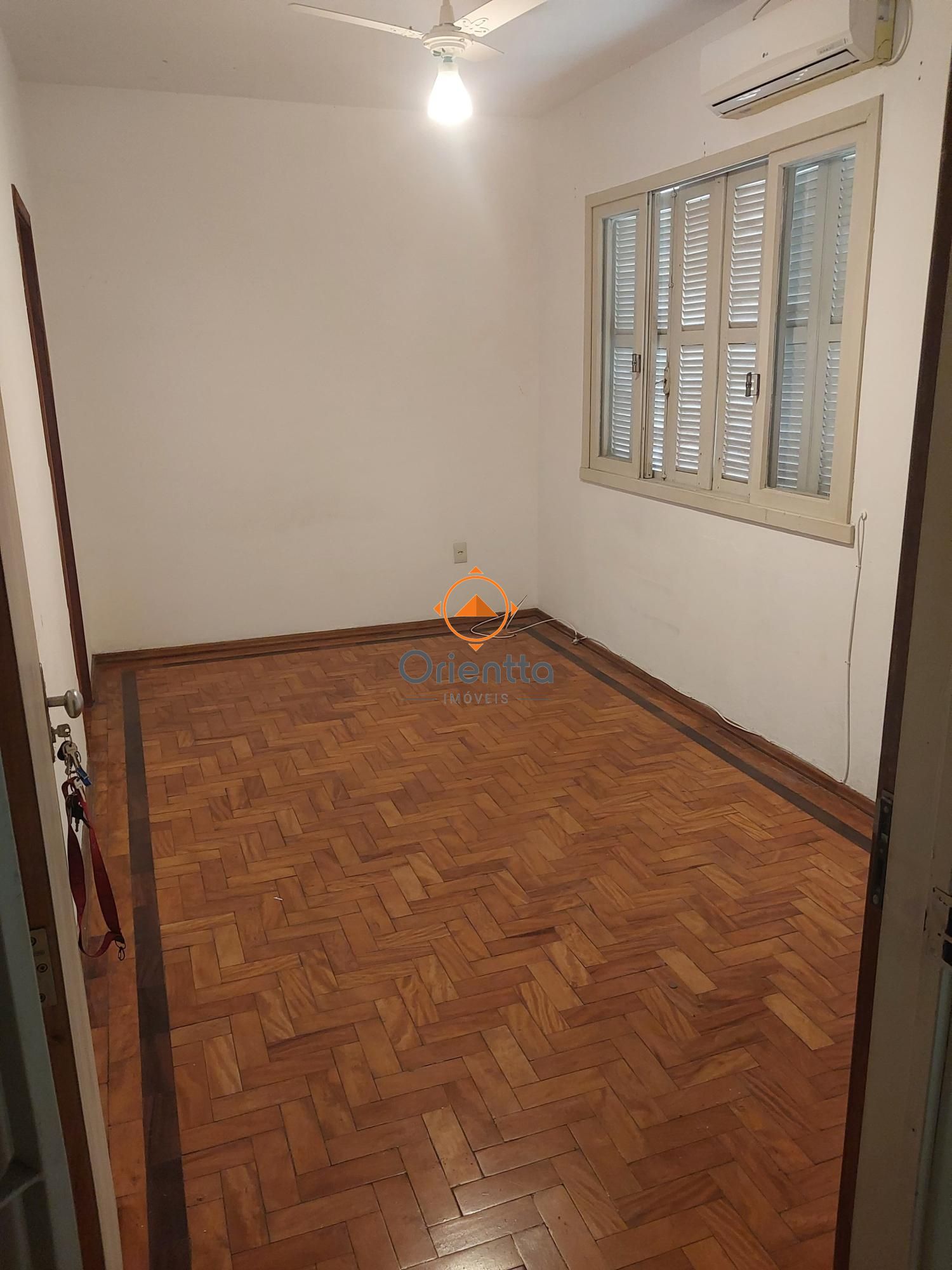 Kitnet, 1 dormitório no bairro Bom Fim em Porto Alegre para Comprar
