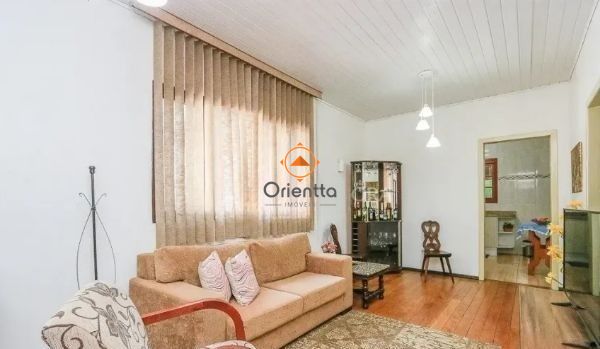Casa, 3 dormitórios no bairro Chácara das Pedras em Porto Alegre para Comprar
