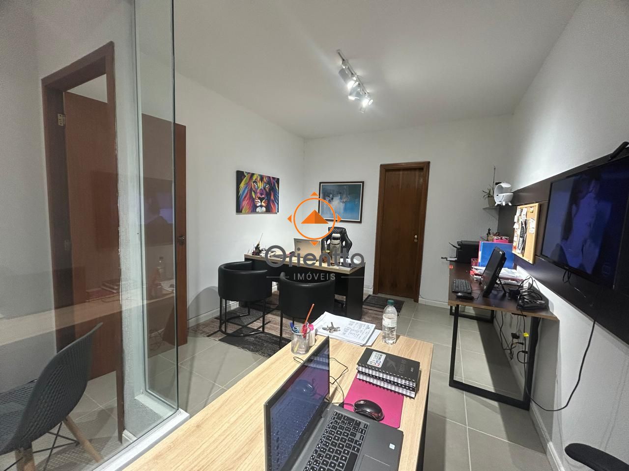 Sala Comercial, 2 dormitórios no bairro Cidade Baixa em Porto Alegre para Comprar