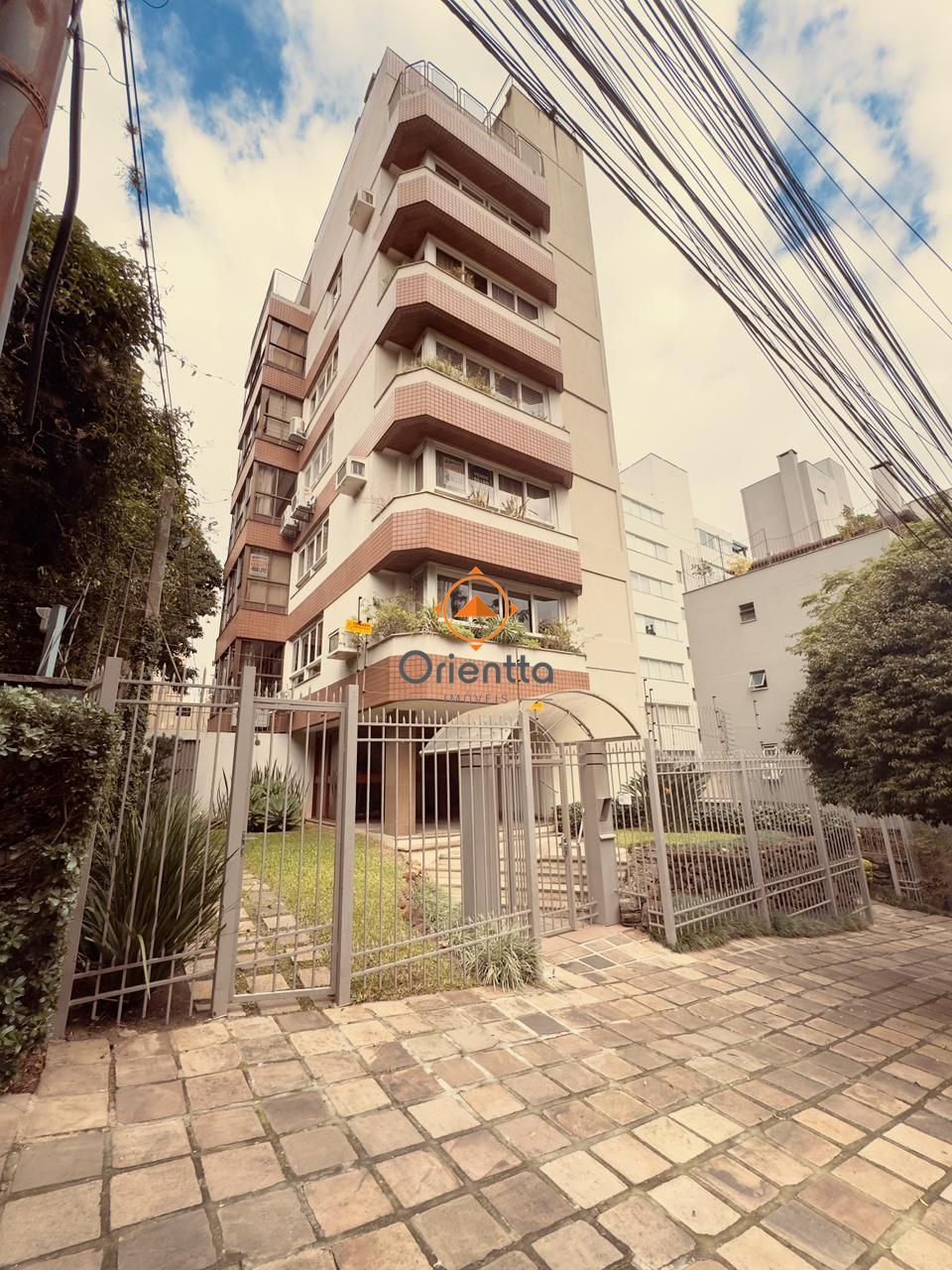 Apartamento, 4 dormitórios no bairro Auxiliadora em Porto Alegre para Comprar