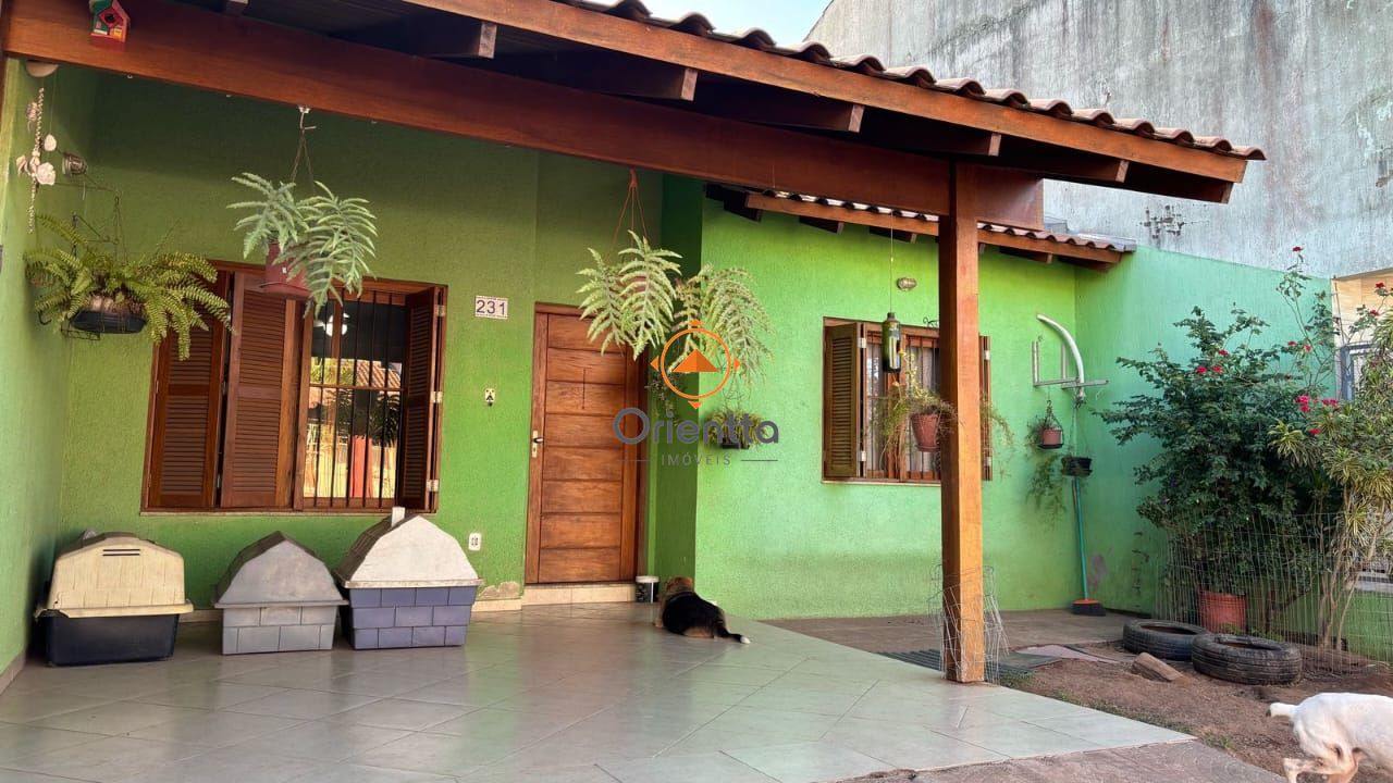 Casa, 3 dormitórios no bairro Guarujá em Porto Alegre para Comprar