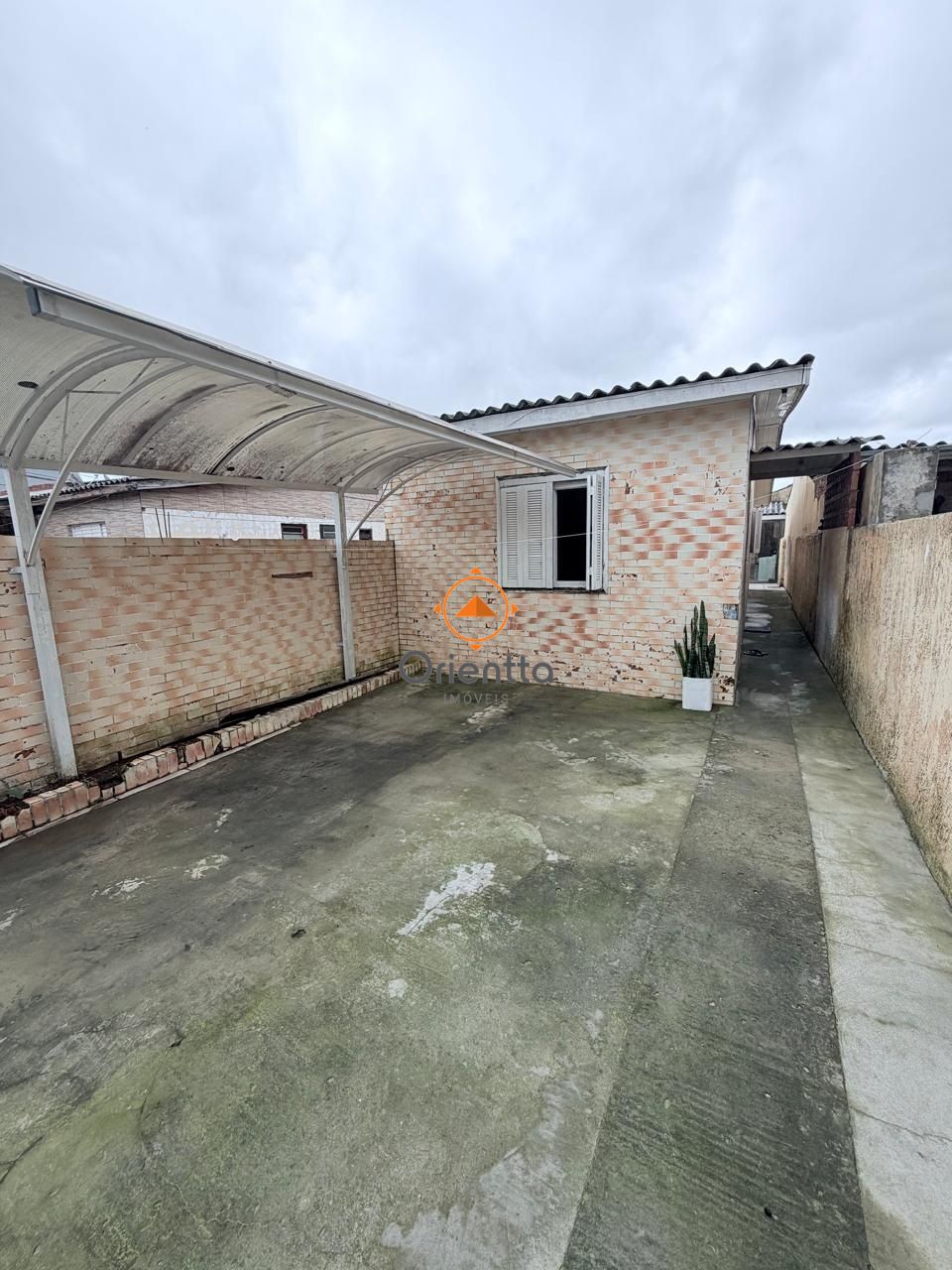 Casa, 2 dormitórios no bairro Hípica em Porto Alegre para Comprar